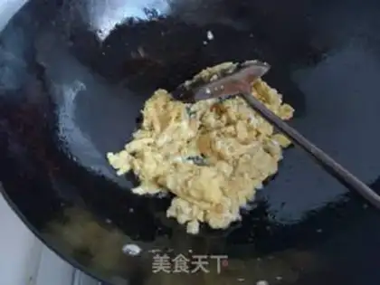 Make Fried mushroom eggs step 5