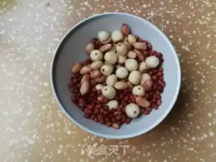 Make "Red Bean Lotus Peanut Bean" step 0
