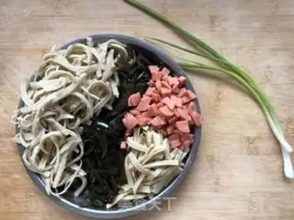 Make Spicy soup step 1