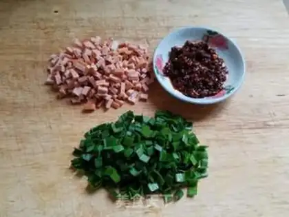 Make Godmother ham and egg fried rice step 1