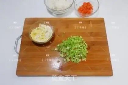 Make Creamed egg fried rice step 1