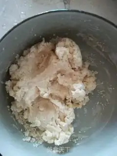 Make The soy sauce roses are burning step 1