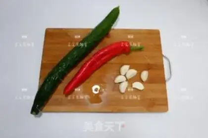 Make Spicy cucumbers step 0