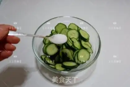 Make Spicy cucumbers step 2