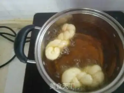 Make Coconuts, honey, soft garter step 11