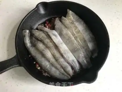 Make Garlic pepper roasted icefish step 8