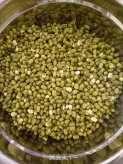 Make Green bean cake step 0