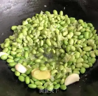 Make A chicken claw with beans step 2