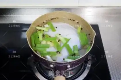 Make Spicy chili chicken step 1