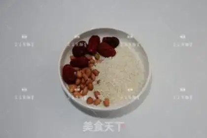 Make The dates are made of rice step 0