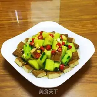 Make Scrambled cucumber tofu step 5