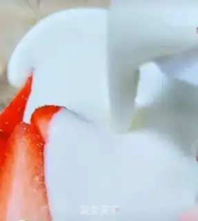 Make Strawberry yogurt step 2