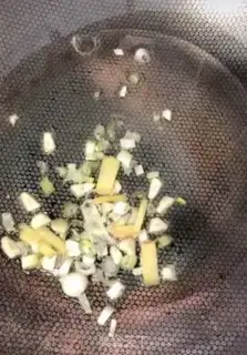 Make Spicy lobster step 2