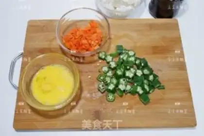 Make Olive omelet fried rice step 1