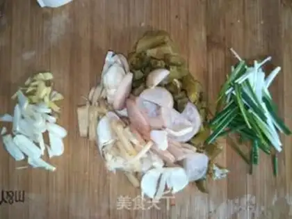 Make Sour sauce soup step 0