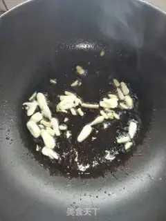Make Sour sauce soup step 1