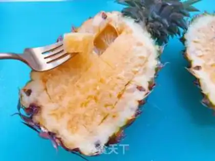 Make Pineapple rice step 2