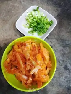 Make Hot cabbage step 1