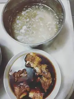 Make Red roast steak noodles step 6