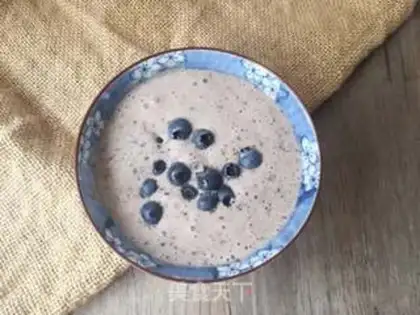 Make Blueberry banana shake step 3