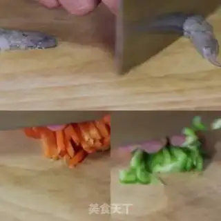 Make Chicken-legged rice step 1