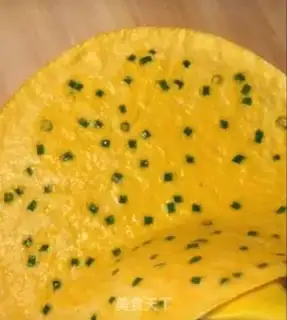 Make Two layers of thick egg fever step 4