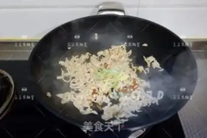 Make Worm and grass and chicken silk step 5