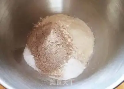 Make Black Mac bacon cheese bread step 0