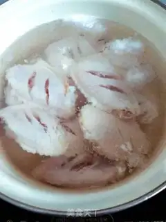 Make Red chicken wings step 1