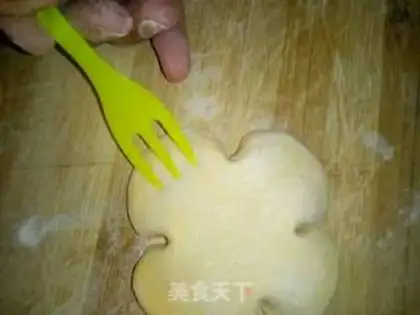Make Flows, six petals step 2