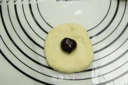 Make Bear bread step 9