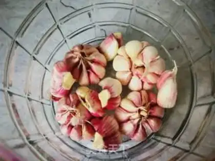 Make Pickle garlic step 2