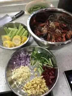 Make Spicy lobster step 2