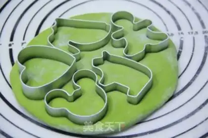 Make Vegetable cartoons step 3