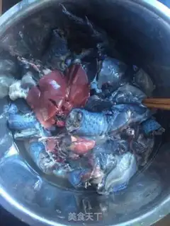Make Wild fungus chicken soup step 0