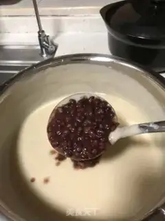 Make Red bean hoof cake step 7