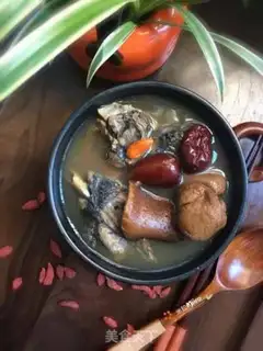 Make Wild fungus chicken soup step 13