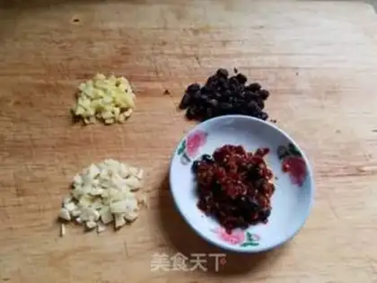 Make Spicy bean chicken claws step 3