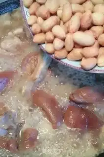 Make Peanut pig hand step 3