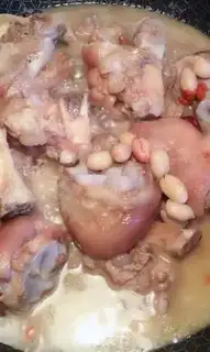 Make Peanut pig hand step 5