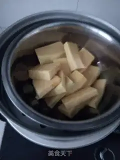 Make Plumbs, yellow roses step 1