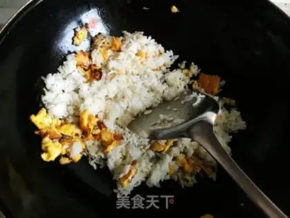 Make Cream egg fried rice step 3