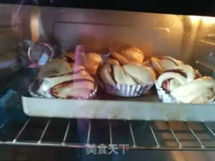Make Bean roll bread step 16