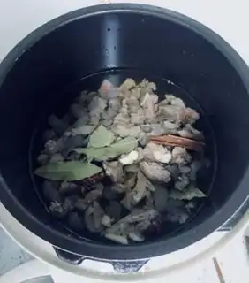 Make Dry pot lamb step 2