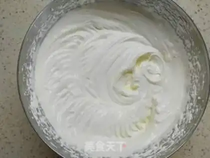 Make A mermaid princess cake step 1