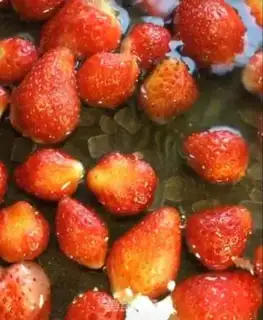 Make Strawberry cans step 2