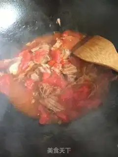 Make Potato noodles with tomato beef step 4