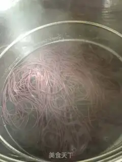 Make Potato noodles with tomato beef step 7