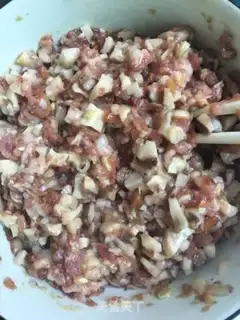 Make Frozen meat buns step 2