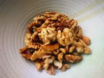 Make Amber walnuts step 4